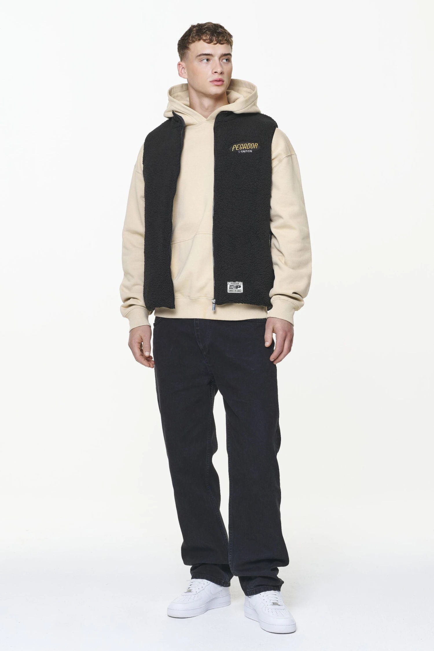 Orae Teddy Vest Onyx Black - Image 3